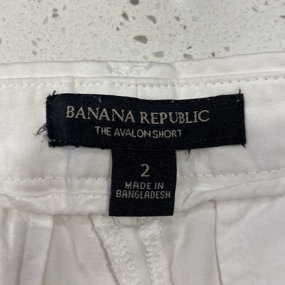 🟡 Banana Republic short. Free with any purchase. - Picture 3 of 3